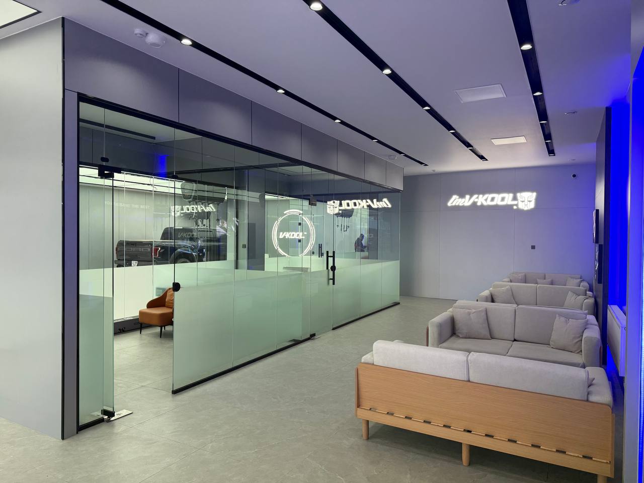 V-KOOL Хүлээлгийн Танхим