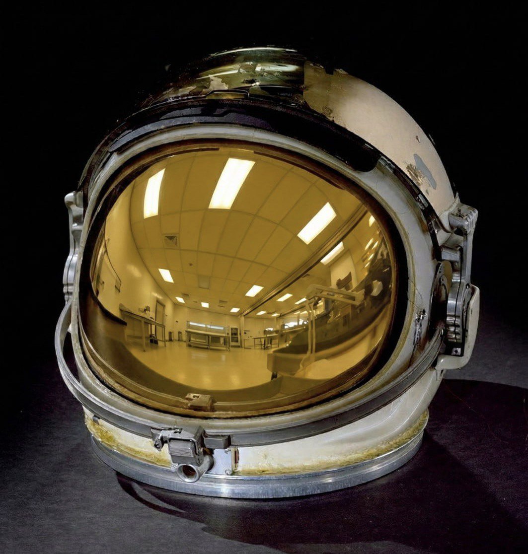 Алтан визортой сансрын дуулга — sputtering технологийн холбоос